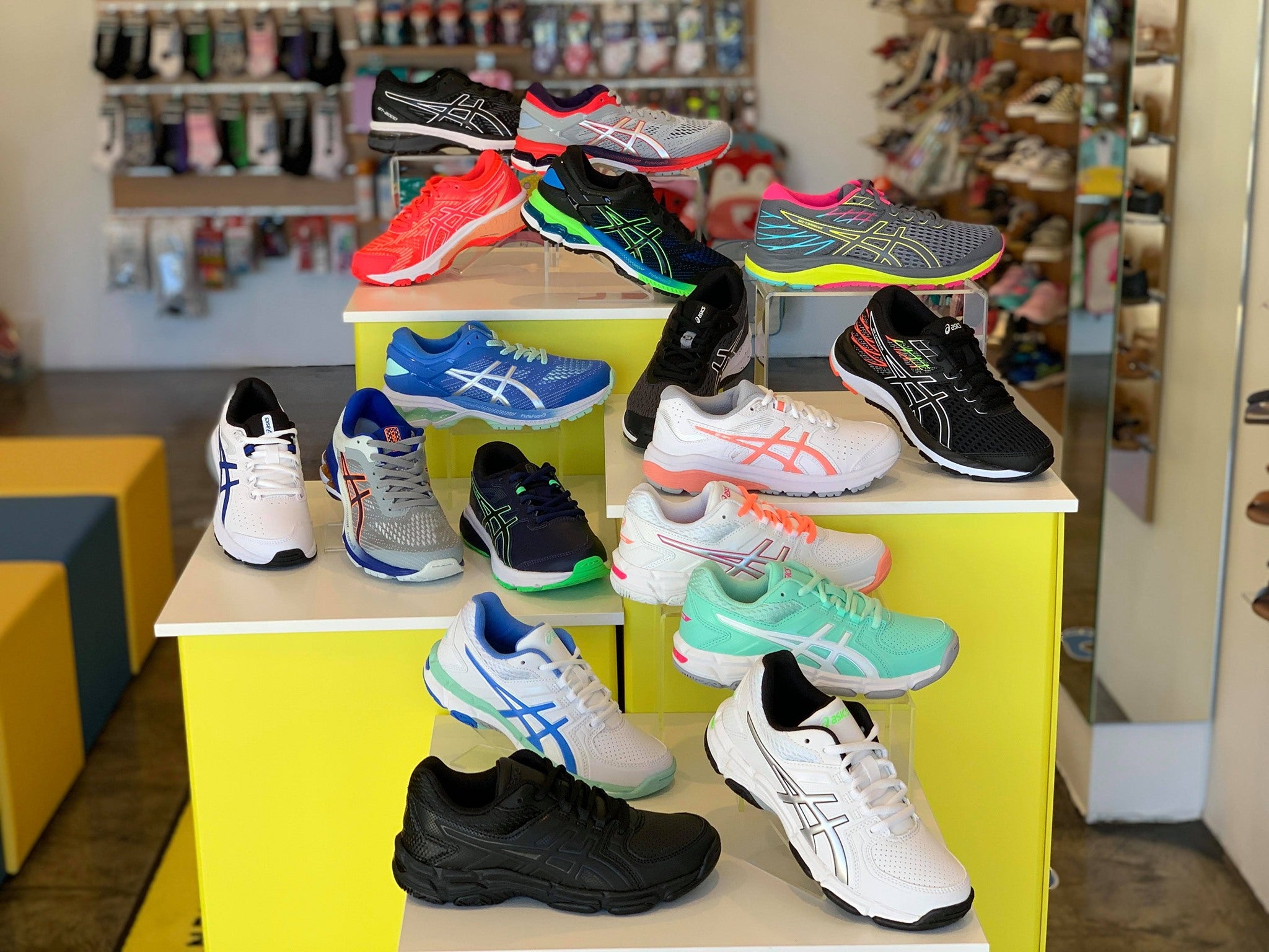 Asics shoes hotsell in kolkata